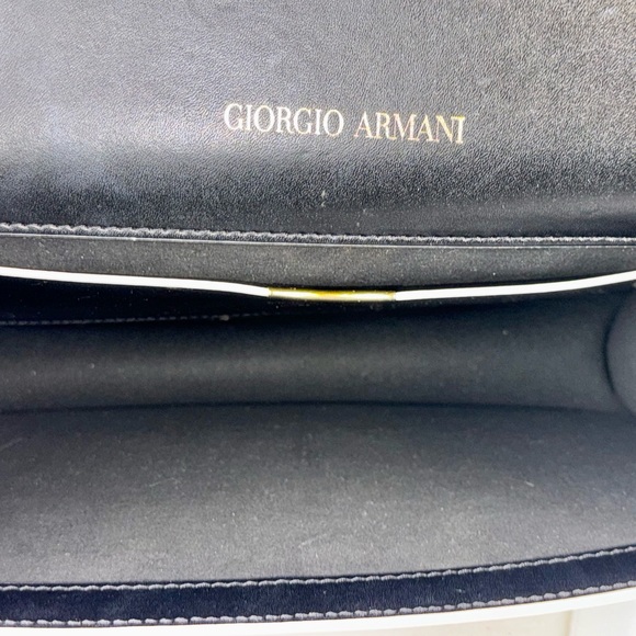 GIORGIO ARMANI “AVENUE” SHOULDER BAG IN BLACK LEATHER - Picture 7 of 8